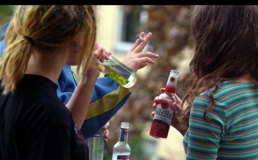 Подростковый алкоголизм: что способствует его развитию